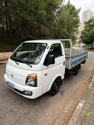 HYUNDAI HR 2.5 LONGO SEM CAÇAMBA 4X2 16V 130CV TURBO INTERCOOLER DIESEL 2P MANUAL